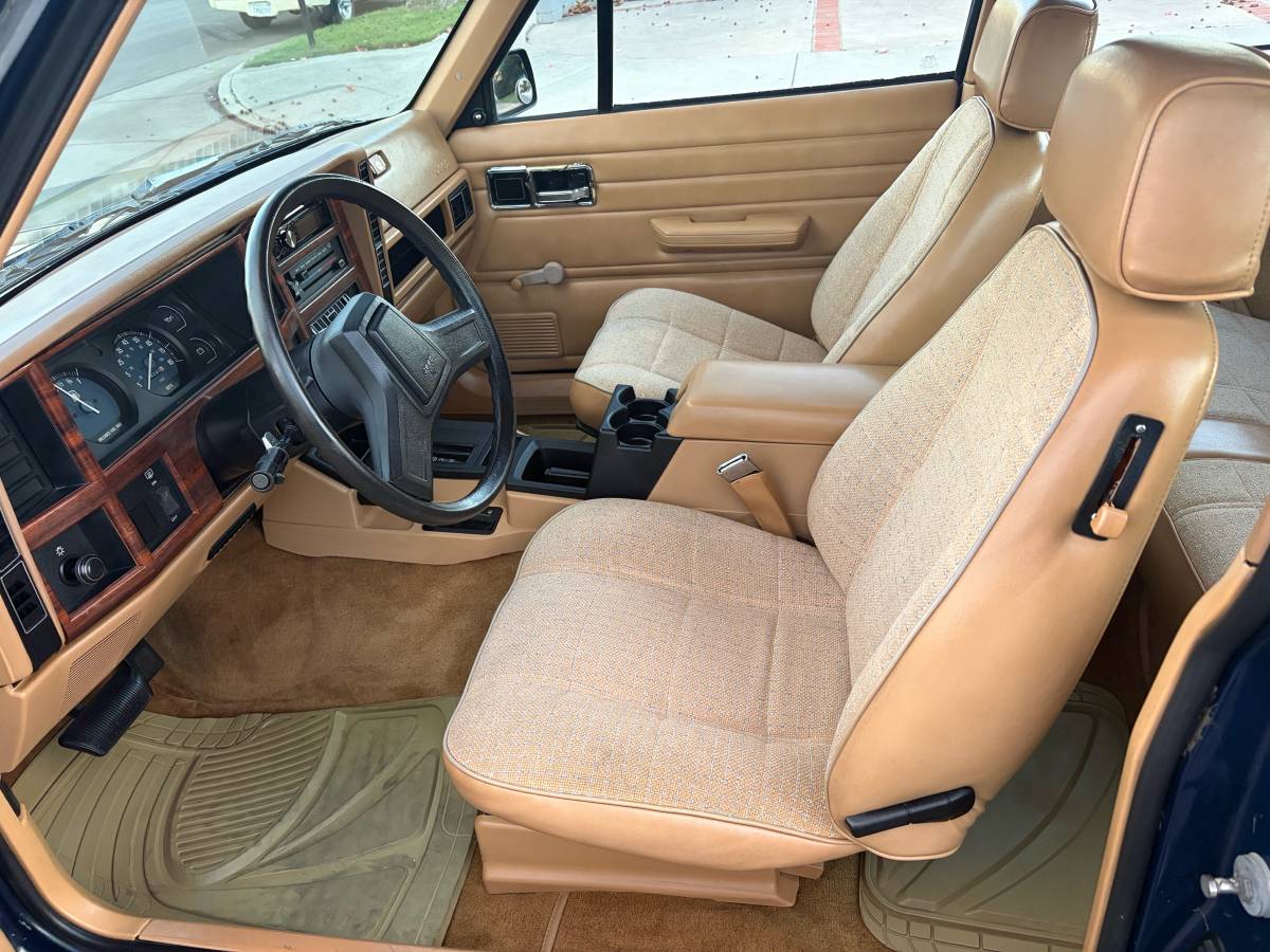 Jeep-cherokee-classic-1987-blue-145