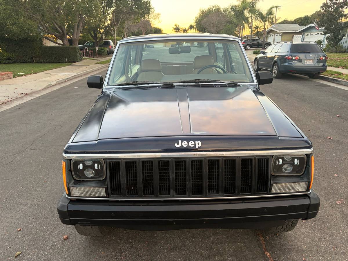 Jeep-cherokee-classic-1987-blue-159