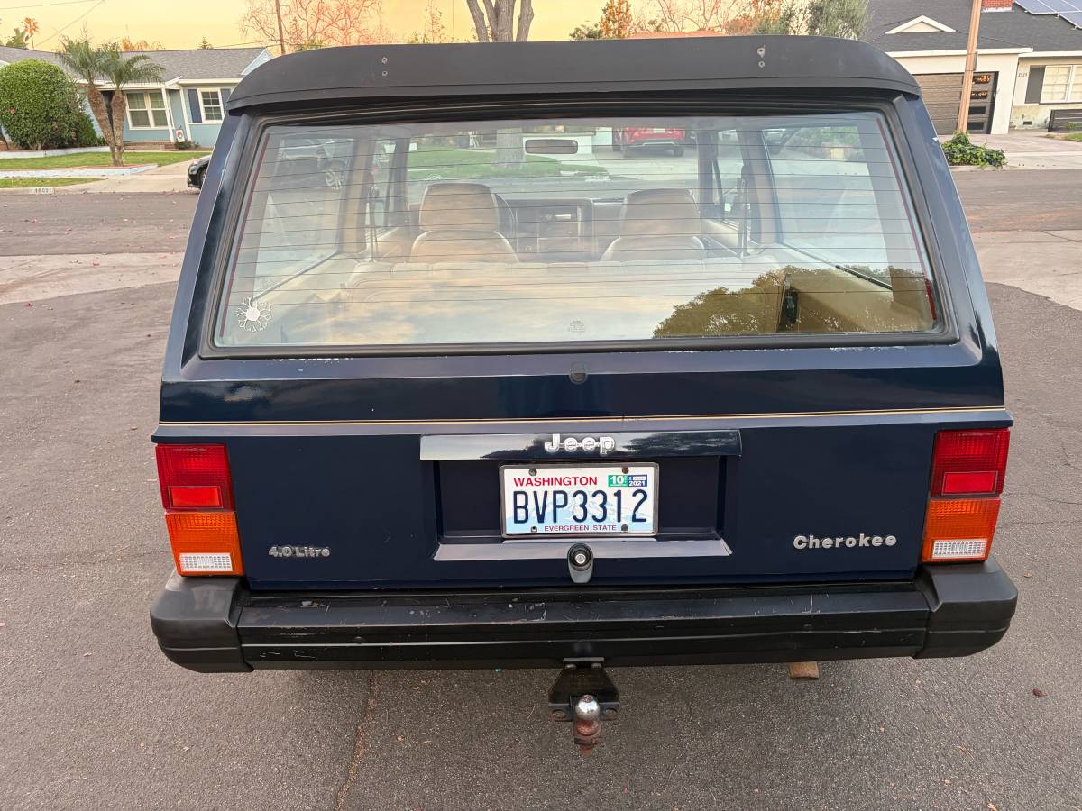 Jeep-cherokee-classic-1987-blue-160