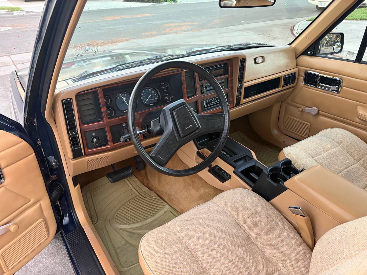 Jeep-cherokee-classic-1987-blue-181