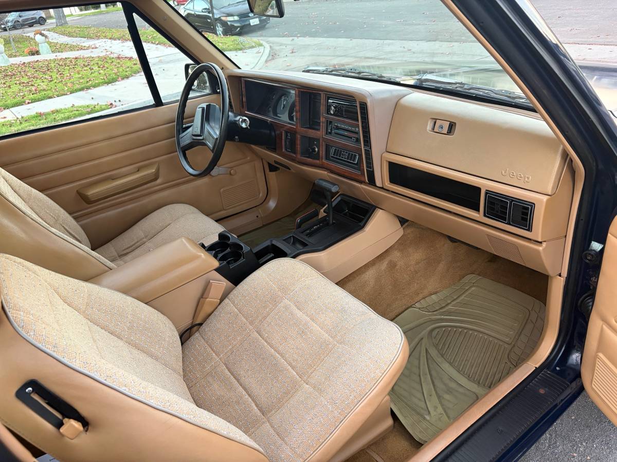 Jeep-cherokee-classic-1987-blue-34