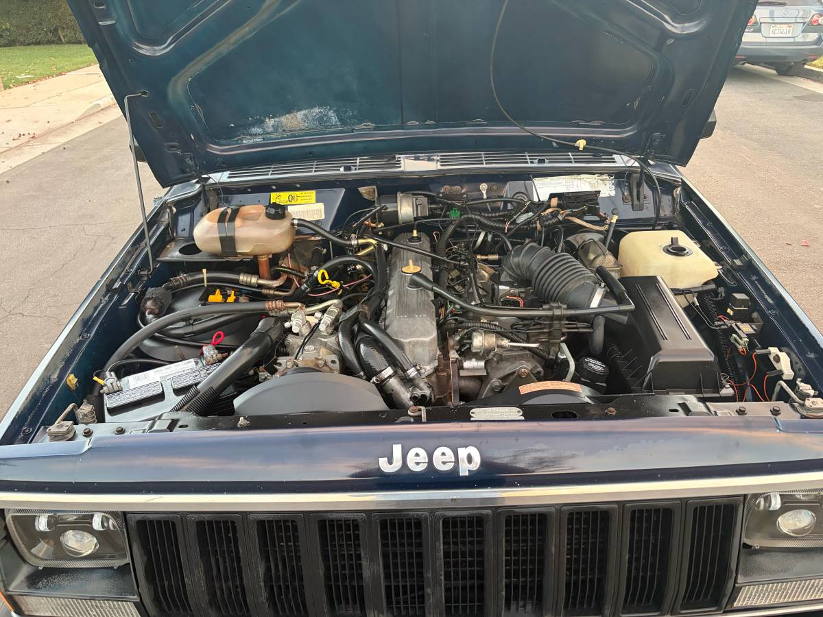 Jeep-cherokee-classic-1987-blue-49