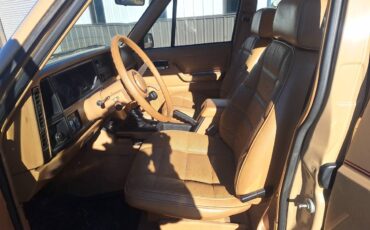 Jeep-cherokee-pioneer-1988-5