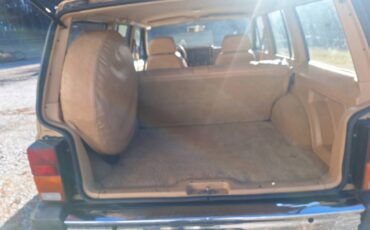 Jeep-cherokee-pioneer-1988-8