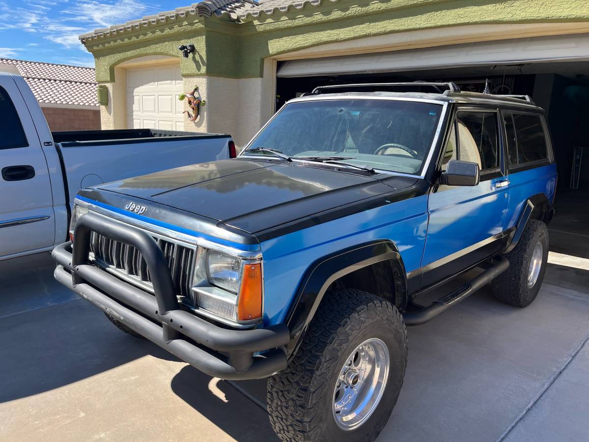 Jeep-cherokee-sport-4x4-1991-blue-2