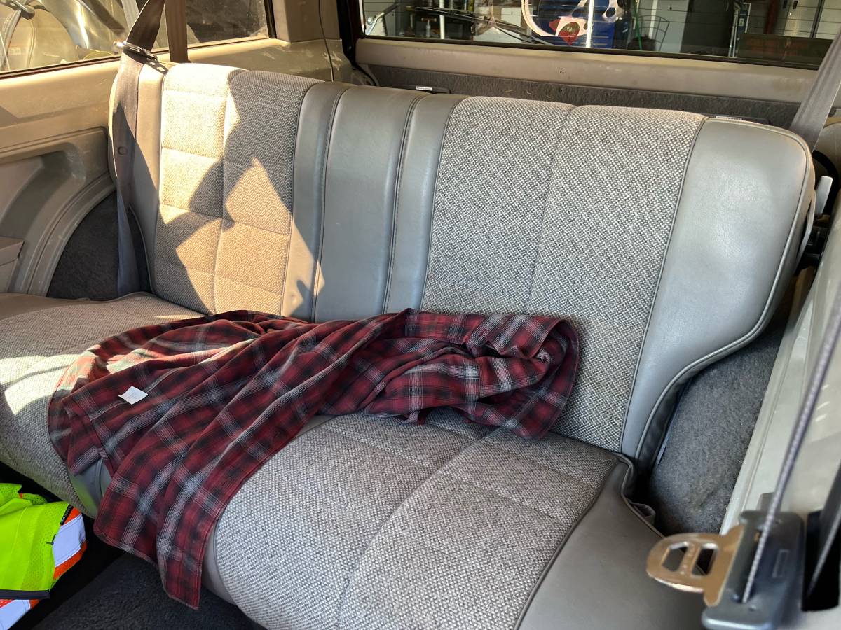 Jeep-cherokee-sport-4x4-1991-blue-6