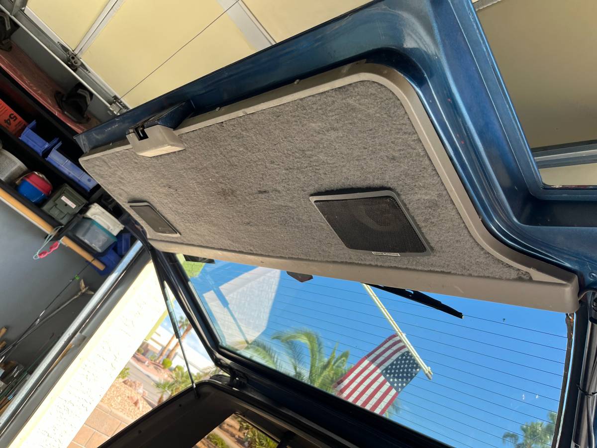 Jeep-cherokee-sport-4x4-1991-blue-7