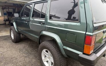 Jeep-cherokee-xj-1993-green