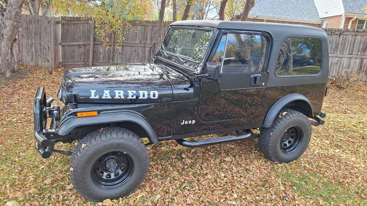 Jeep-cj-7-1982-black-13
