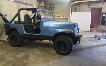 Jeep-cj-7-soft-top-1978-blue-1
