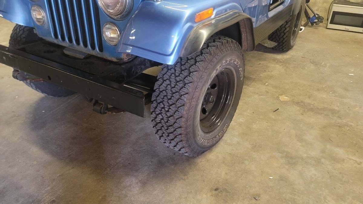 Jeep-cj-7-soft-top-1978-blue-11