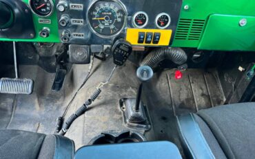 Jeep-cj7-1980-green-10
