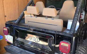 Jeep-cj7-1983-black-3