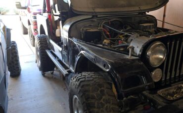 Jeep-cj7-1983-black