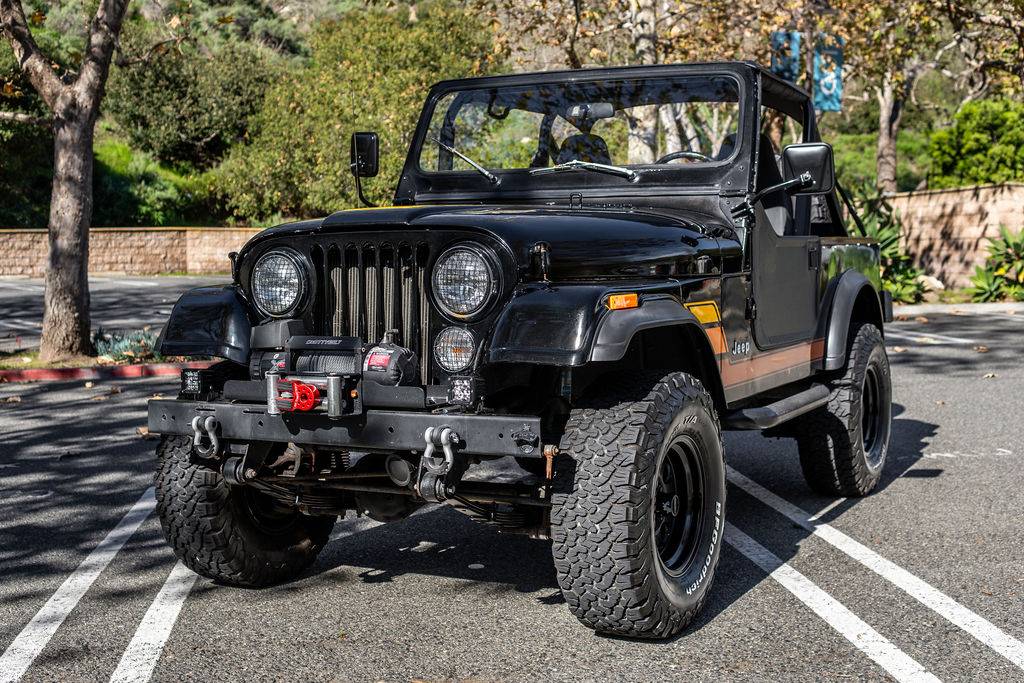 Jeep-cj7-1985-2