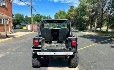 Jeep-cj7-4x4-1985-black-3