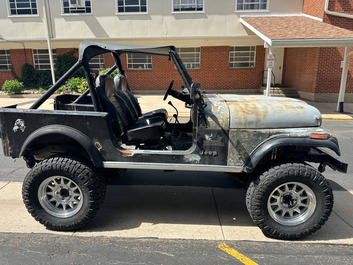 Jeep-cj7-4x4-1985-black-5