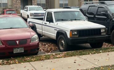 Jeep-comanche-1989-white-10