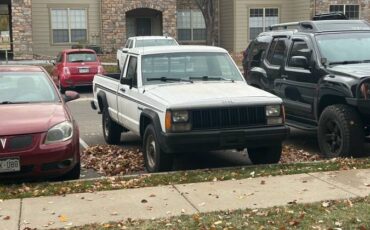 Jeep-comanche-1989-white-11