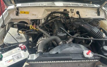 Jeep-comanche-1989-white-4