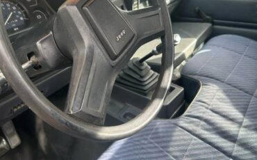 Jeep-comanche-1989-white-5