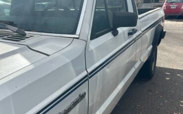 Jeep-comanche-1989-white-7