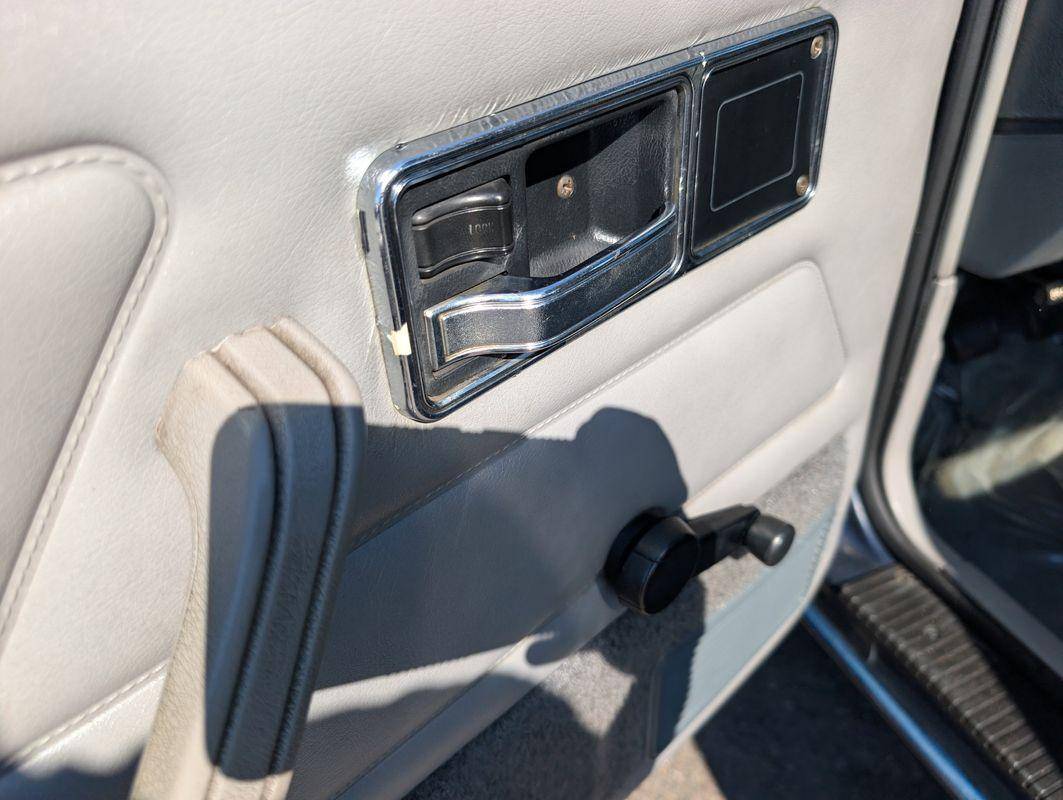 Jeep-comanche-1991-blue-14