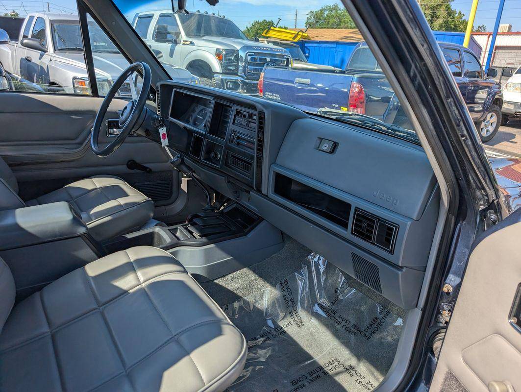 Jeep-comanche-1991-blue-16