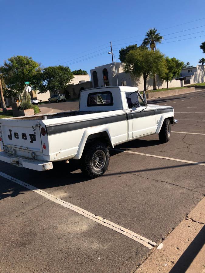 Jeep-gladiator-1966-white-5