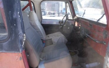 Jeep-golden-eagel-1980-red-1