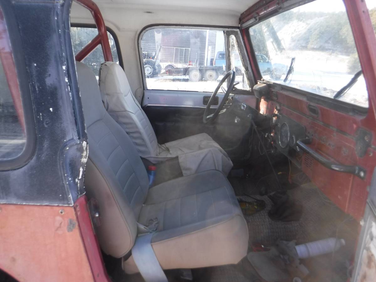 Jeep-golden-eagel-1980-red-1