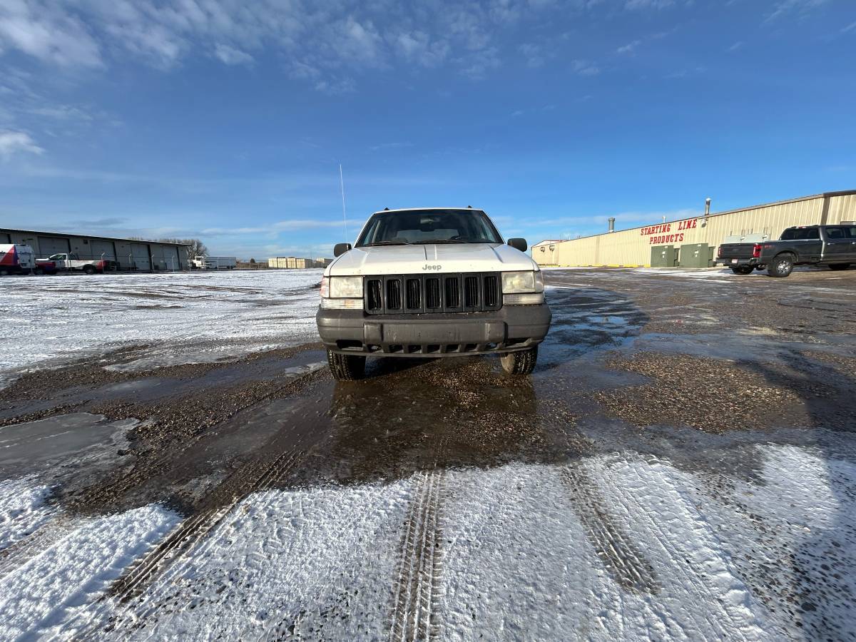 Jeep-grand-cherokee-1996-white-1