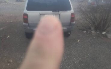 Jeep-grand-cherokee-laredo-4x4-zj-1996-silver-1