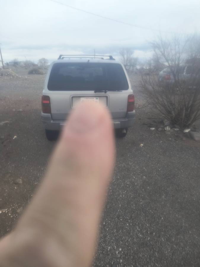 Jeep-grand-cherokee-laredo-4x4-zj-1996-silver-1