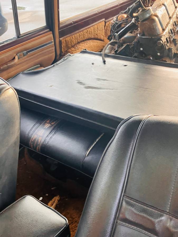 Jeep-grand-wagoneer-1978-8