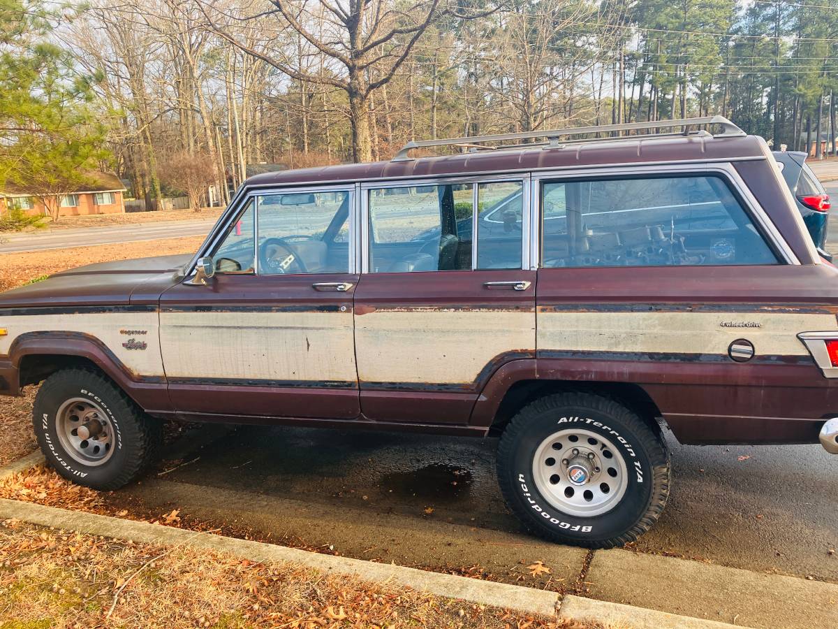 Jeep-grand-wagoneer-1978