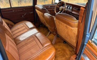 Jeep-grand-wagoneer-1984-blue-13