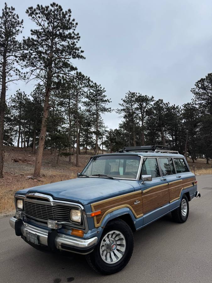 Jeep-grand-wagoneer-1984-blue-2