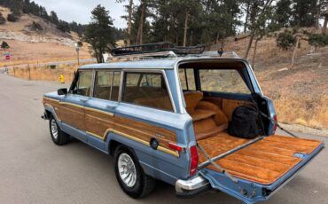Jeep-grand-wagoneer-1984-blue