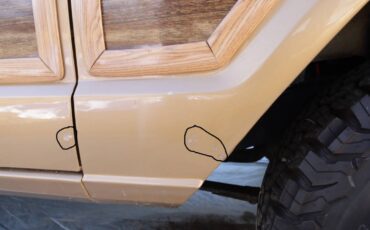 Jeep-grand-wagoneer-1987-custom-19