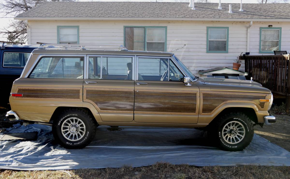 Jeep-grand-wagoneer-1987-custom-5