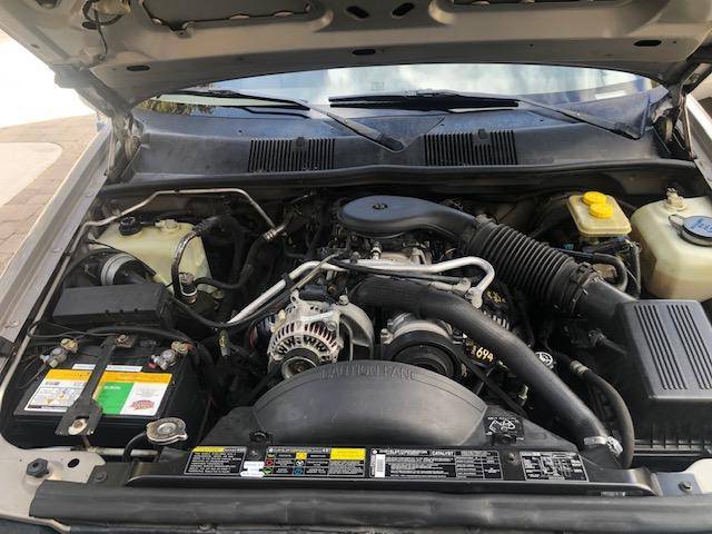 Jeep-grand-wagoneer-1993-silver-4