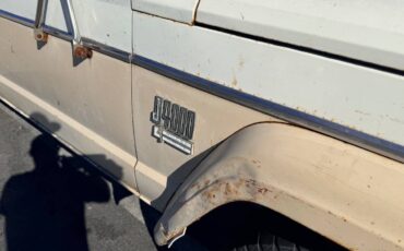 Jeep-j-10-1972-white-10