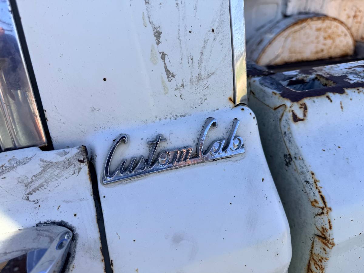 Jeep-j-10-1972-white-12