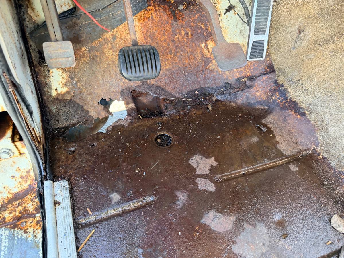 Jeep-j-10-1972-white-14