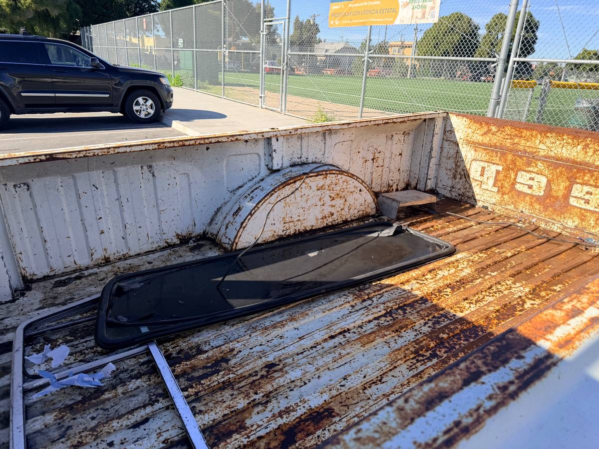 Jeep-j-10-1972-white-4