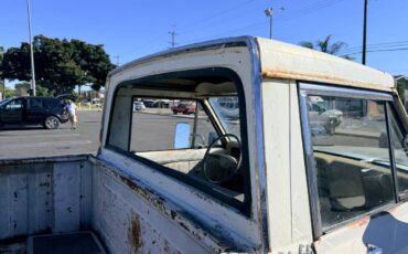 Jeep-j-10-1972-white-8