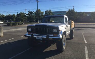 Jeep-j-10-1984-silver