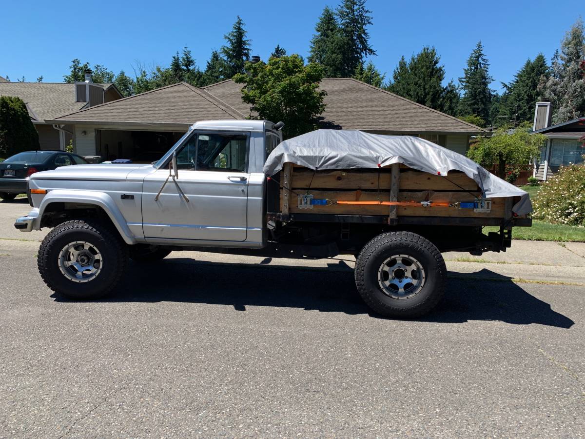 Jeep-j-10-1984-silver-6