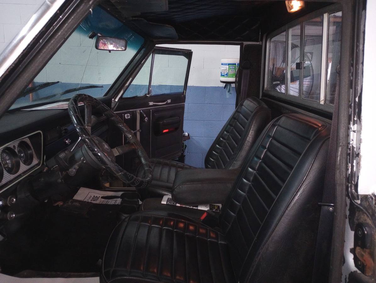 Jeep-j10-lardedo-1983-white-5